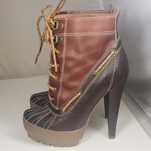 RARE FIND Steve Madden MALLARD  Two Tone Colorblock Brown Heeled Duck Boots SZ9